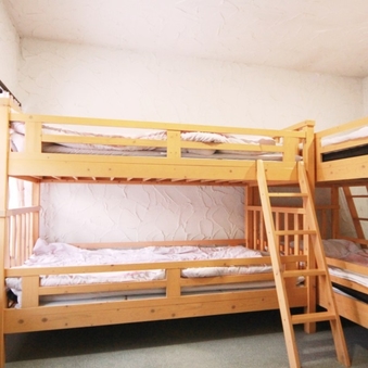 二段ベッド利用の４人部屋